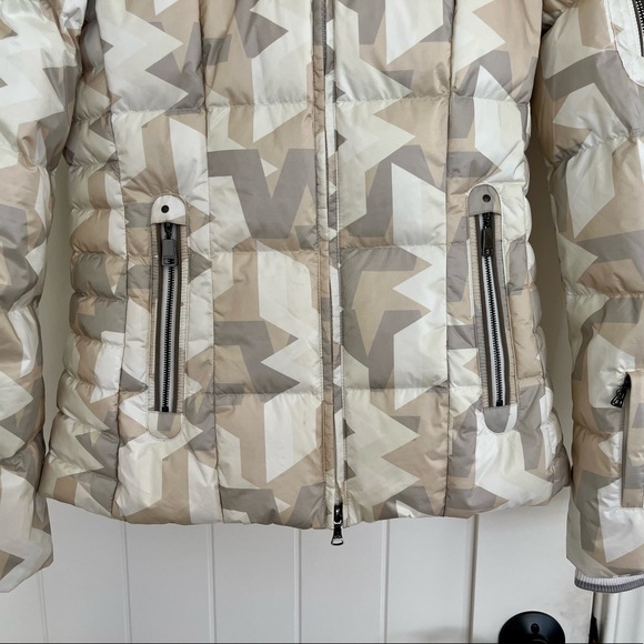 Rare Bogner Carry D Down Ski Jacket in Size 4 (XS/S) NWOT off-white camouflage - Picture 9 of 14